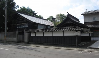 長岐邸武家門（ながきていぶけもん）